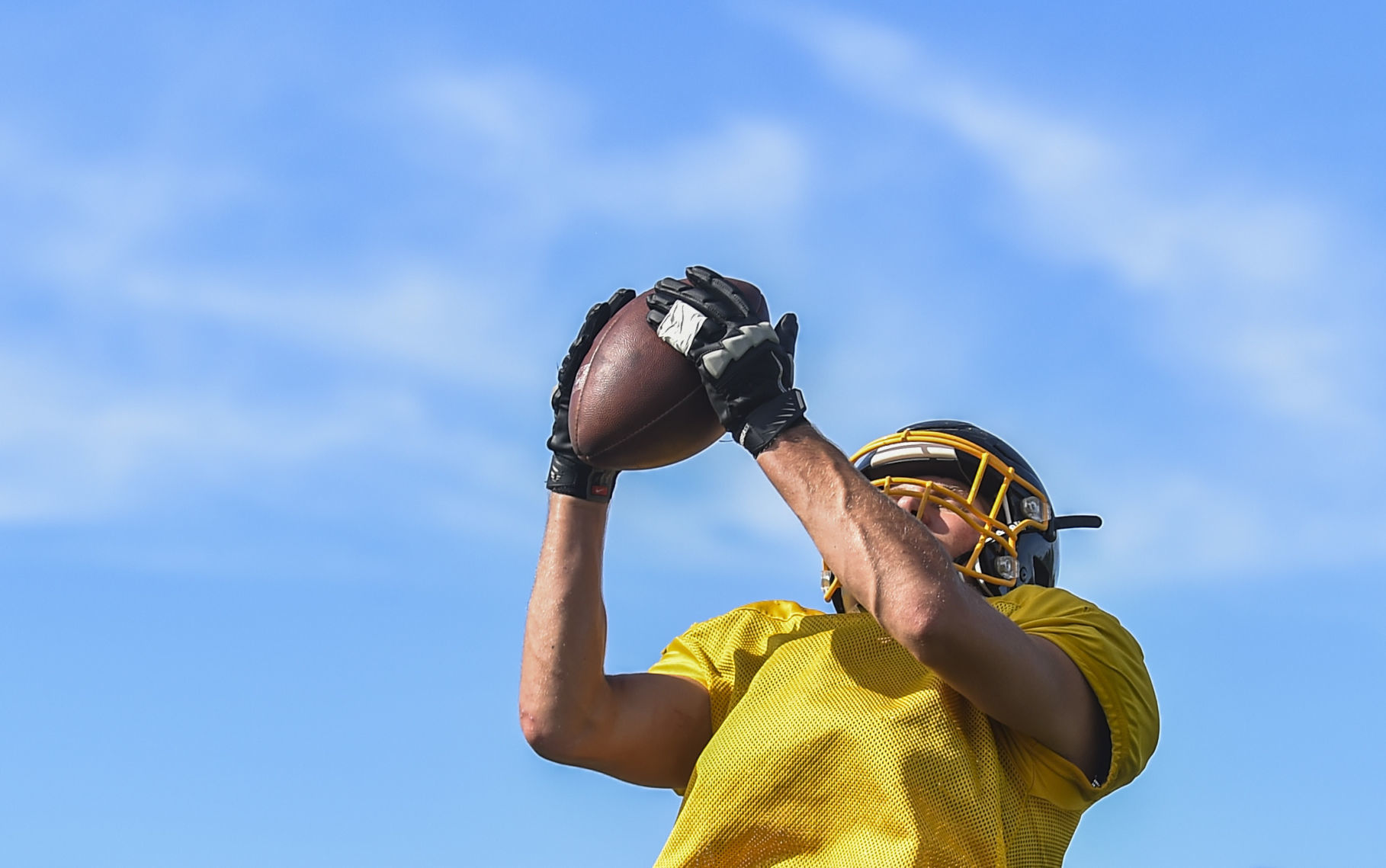 082019-qct-spt-bett football-33.jpg